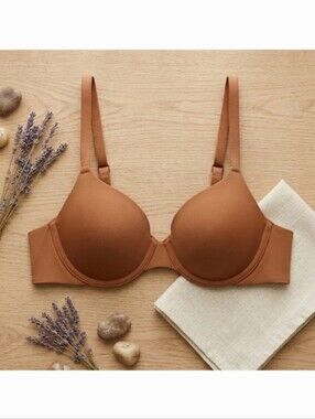 Amazon Essentials Tawney Flesh Brown Bra Padded Adjustable Strap 32A Brazier NWT